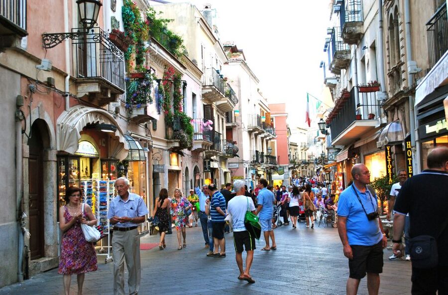 From Catania: Taormina, Isola Bella, and Castelmola Day Trip - Transport Comfort: New Van, With One Caution