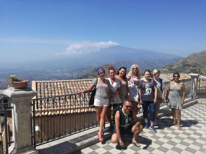 From Catania: White Lotus tour Taormina, Castelmola & Naxos - Castelmola’s 1-hour guided focus, plus the view factor
