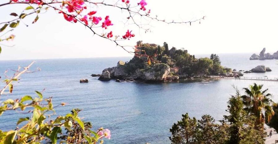 From Catania: White Lotus tour Taormina, Castelmola & Naxos - Price and value: what $85 per person buys you