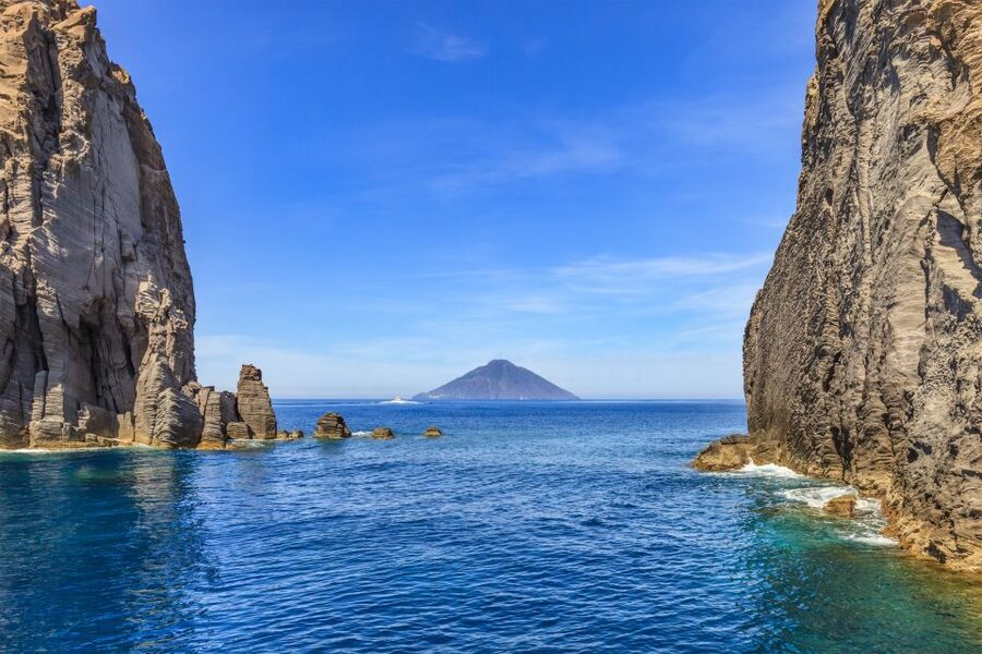 From Milazzo: Panarea and Stromboli Boat Trip by Night - Panarea vs Stromboli: how to choose what you prioritize