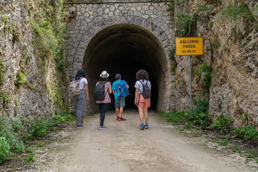 From Siracusa: Pantalica Nature Reserve Guided Hiking Tour - Key things you’ll notice on this Pantalica guided hike