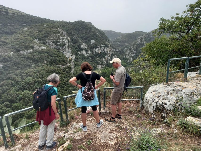 From Siracusa: Pantalica Nature Reserve Guided Hiking Tour - What to bring for a comfortable 6-hour Pantalica day