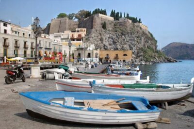 Lipari and Vulcano Mini Cruise Aeolian Tour