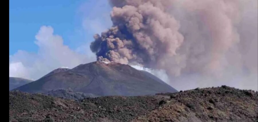 From Taormina, Naxos, & Letojanni: Mount Etna Half-Day Trip - Guides Who Actually Explain What You See (Orazio, Giovanni)