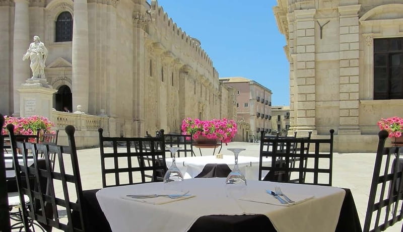 From Taormina: Syracuse and Noto Guided Day Trip by Bus - Getting There Early: Pickup Times and Why the Day Feels Long