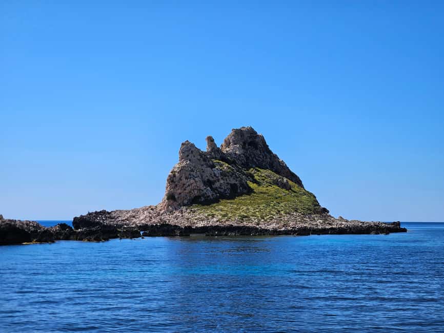 From Trapani: Favignana and Levanzo Shuttle Tour - Levanzo panoramic tour: viewpoints and the Faraglione sea stack