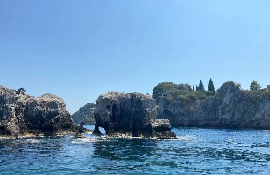 Giardini Naxos: Isola Bella and Grottos Cruise with Aperitif - Why This Giardini Naxos Boat Cruise Feels Like a Perfect Taormina Coast Shortcut
