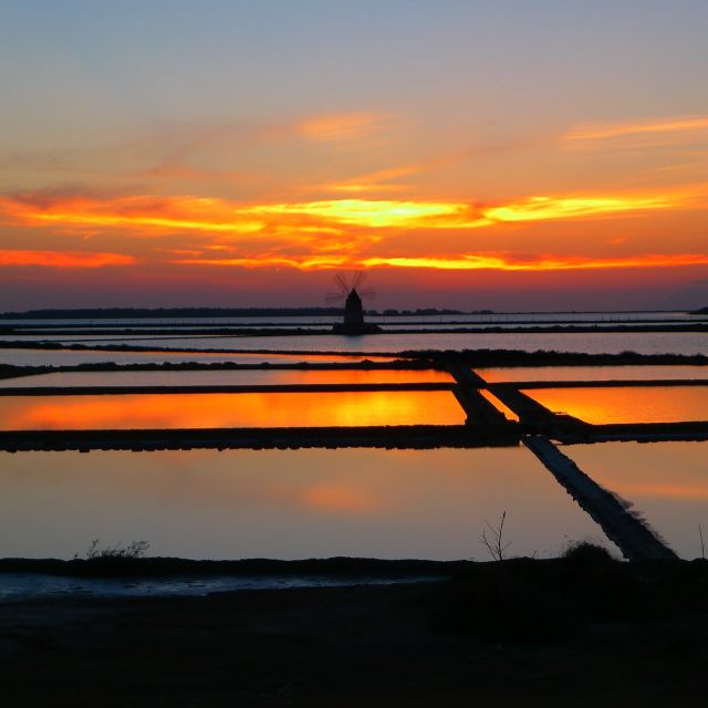 Guided tour of the Marsala Salt Pans and salt harvesting - Why the Stagnone salt pans in Marsala feel different