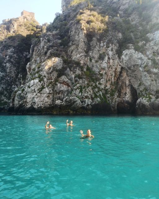 HALF-DAY TAORMINA BOAT TOUR - English Language and the Captain Communication Question