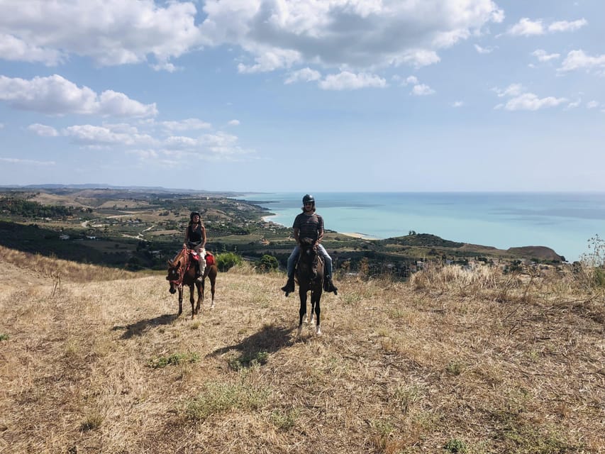 Horseback riding in the beaches of Sciacca - Reaching the wild beach: the part you came for