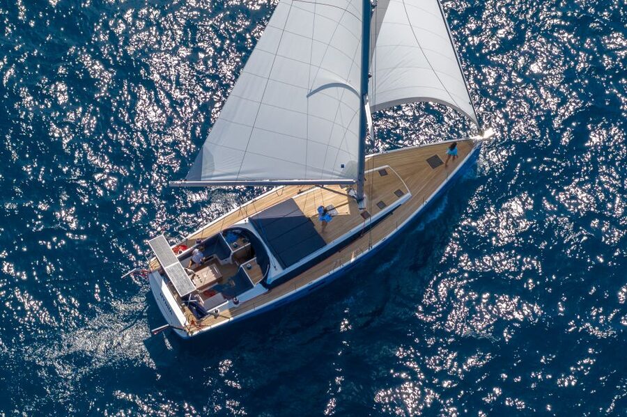 Hydra Sailing Experience Palermo - Meet Hydra: a modern 2020 sailing yacht made for comfort