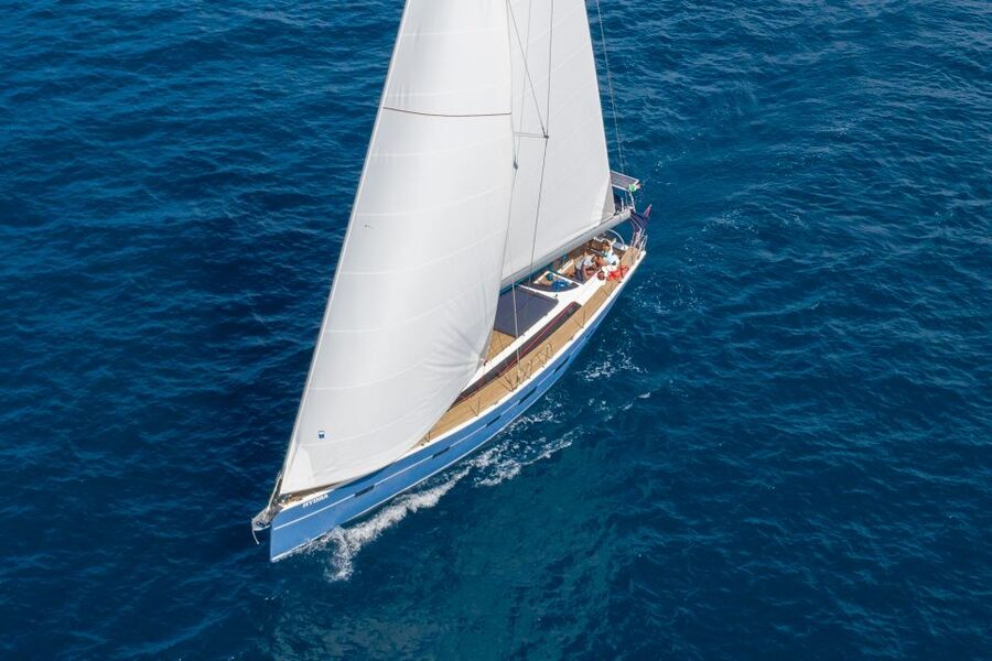Hydra Sailing Experience Palermo - From Si.ti.mar srl to the yacht: what the start feels like