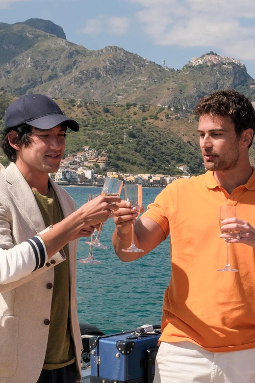 Isola Bella-Blue Grotto: Boat Tour, Snorkeling & Aperitif - Captain and Guide Style: The Part That Makes the Tour Feel Human