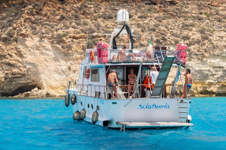 Lampedusa: Yacht excursion, swimming stops and typical lunch - Isola dei conigli (Rabbit Island) and that unforgettable water view