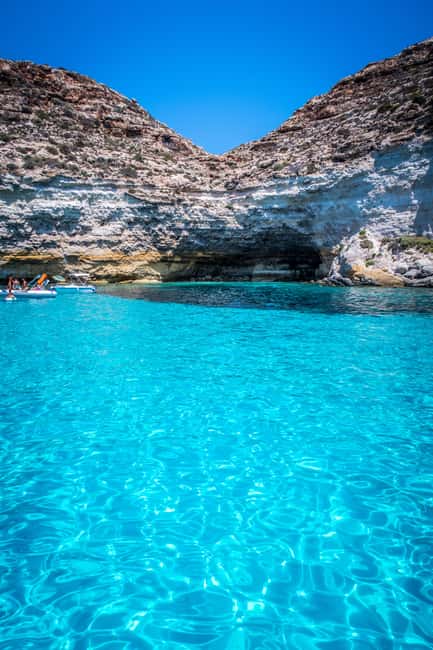 Lampedusa: Yacht excursion, swimming stops and typical lunch - Lunch on board: what that fish meal really means for value