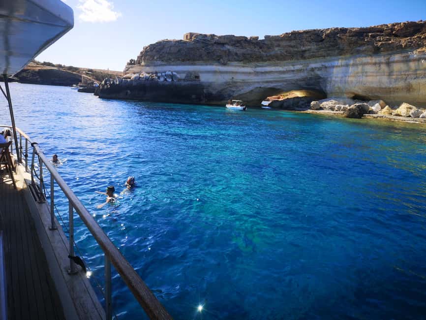 Lampedusa: Yacht excursion, swimming stops and typical lunch - Safety and comfort details that make a difference at sea