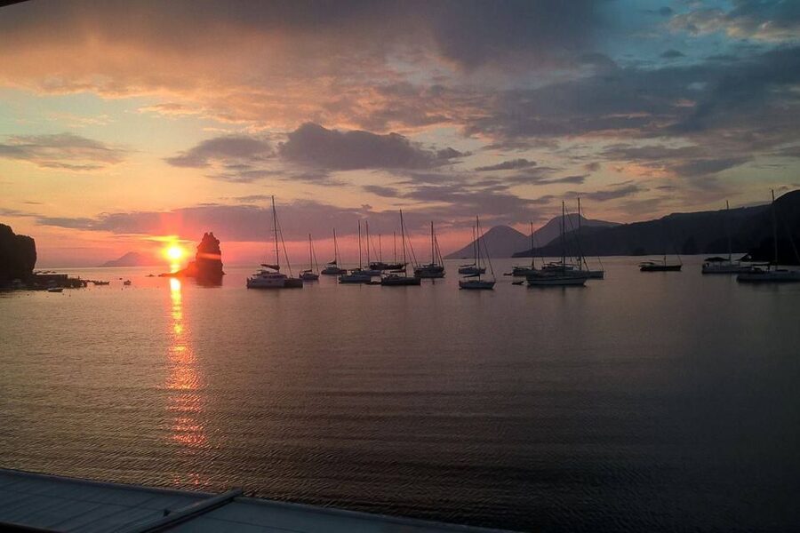 Lipari: Boat Tour of Vulcano Island with Disembarkation Stop - Crater views and the black sand beach: choosing your Vulcano “main act”