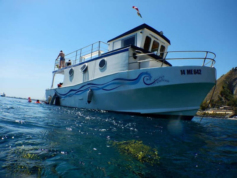 Mini-cruise Isola bella with snorkeling from Giardini Naxos - From Giardini Naxos Harbor to Isola Bella in a Compact 2 Hours