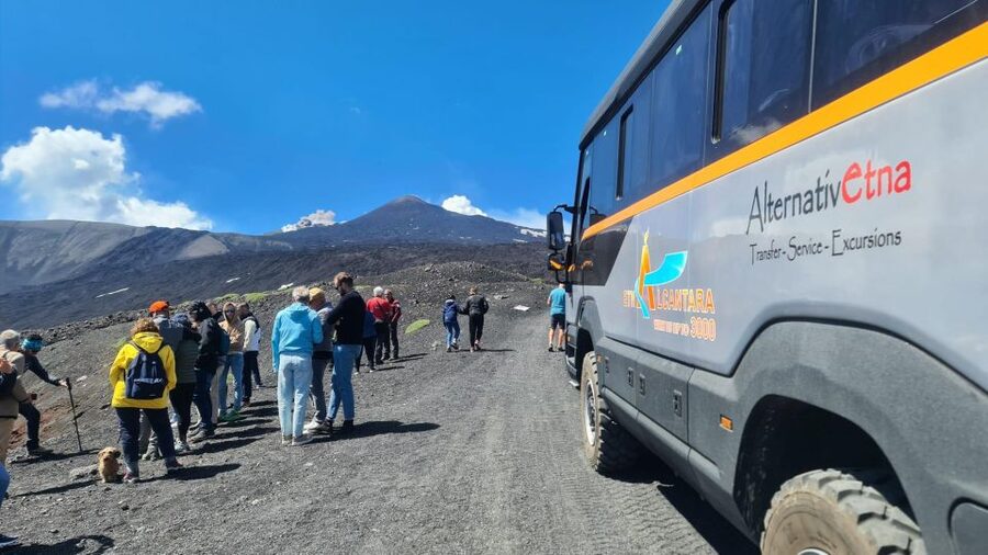 Mount Etna: Ascent to 2800m by 4x4 - Piano Provenzana start and the Alternativetna office meet-up