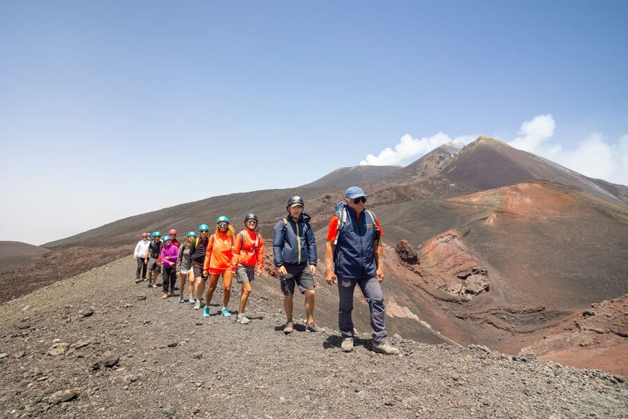 Mount Etna: Guided Volcano Summit Hiking Tour with Cable Car - Getting Back to 2,500 Meters and How the Day Closes