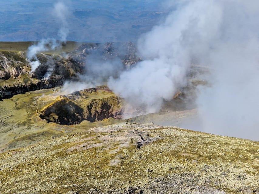 Mount Etna: Hike to the top 3400mt from the North Side - Getting to the high start point: meeting at Piano Provenzana and the 4x4 “cash on site” reality