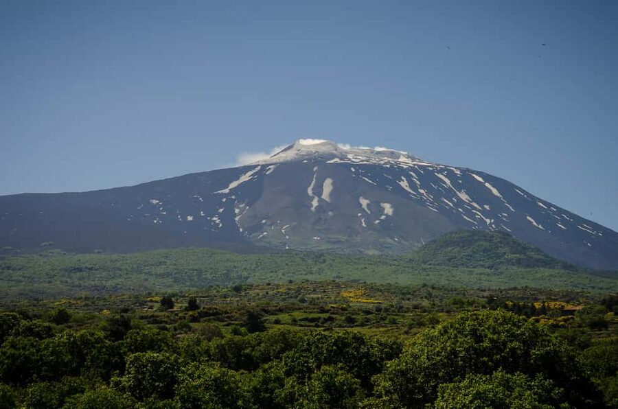 Mount Etna: North Upper Craters Guided Tour by 4x4 with Trek - The 2,380-meter trek: short hike, real volcano texture