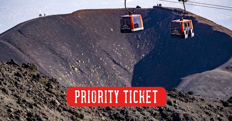 Mount Etna: Return Funivia dell'Etna Cable Car Ticket - QR code validation at the dedicated entrance
