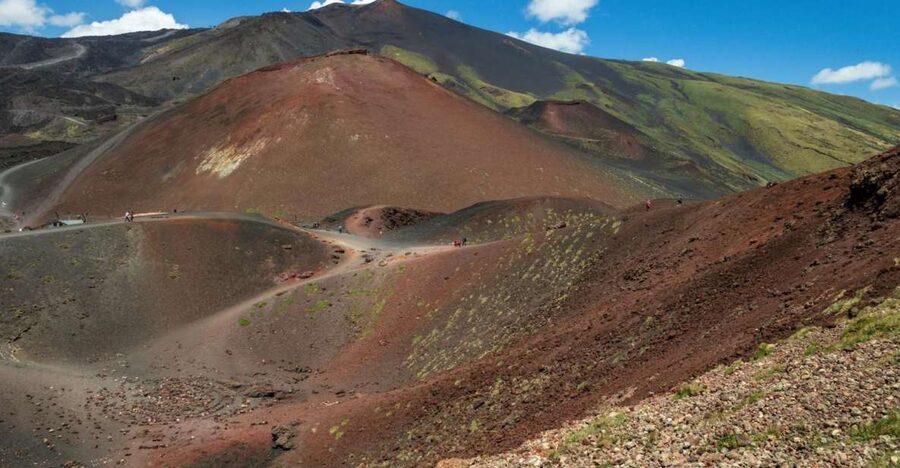 Mount Etna Tour to 1900m from Taormina - Why a 1900m Etna day trip feels different than a quick stop