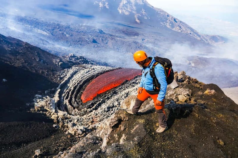 Mount Etna: Trek to 3000m with cable car and jeep - A 3,000m Etna walk, with cable car and 4x4 comfort