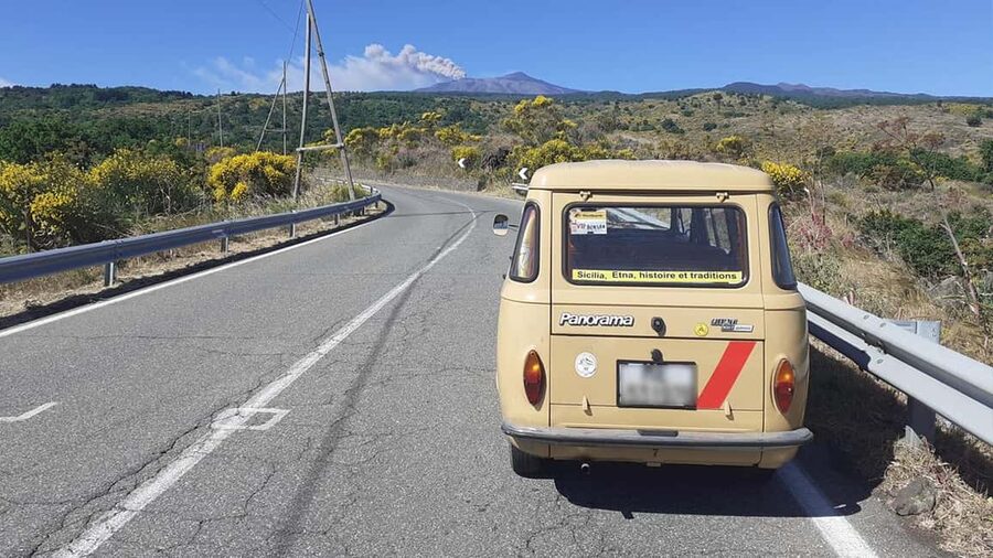Mount Etna: trek with vintage car, tasting sicilian produtcs - Small group, big attention: why Don Mariano’s style matters