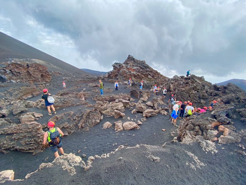 Nicolosi: Excursion Etna Craters at 3000 mt. - Meeting at Bar Esagonal and the NIGV bulletin update