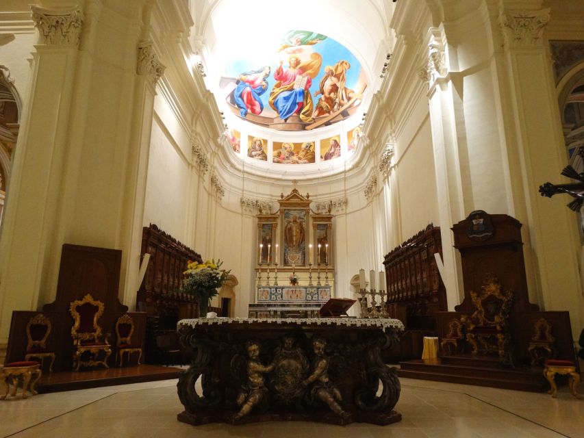 Noto: Sicilian Baroque Architecture Guided Walking Tour - Piazza del Duomo and the Cathedral of S. Nicolò’s honey color