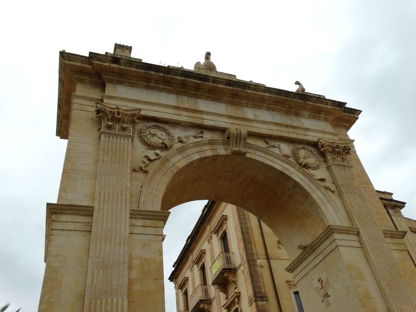 Noto: Sicilian Baroque Architecture Guided Walking Tour - How much is this worth for $346.65 per group up to 25?