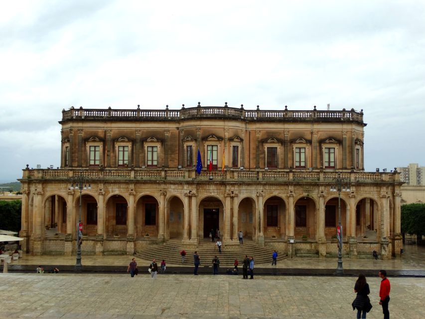 Noto: Sicilian Baroque Architecture Guided Walking Tour - Church of S. Francesco, plus that staircase-and-fresco moment