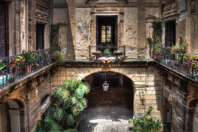 Palazzo Conte Federico - How a 50 minute private tour feels in Palermo time