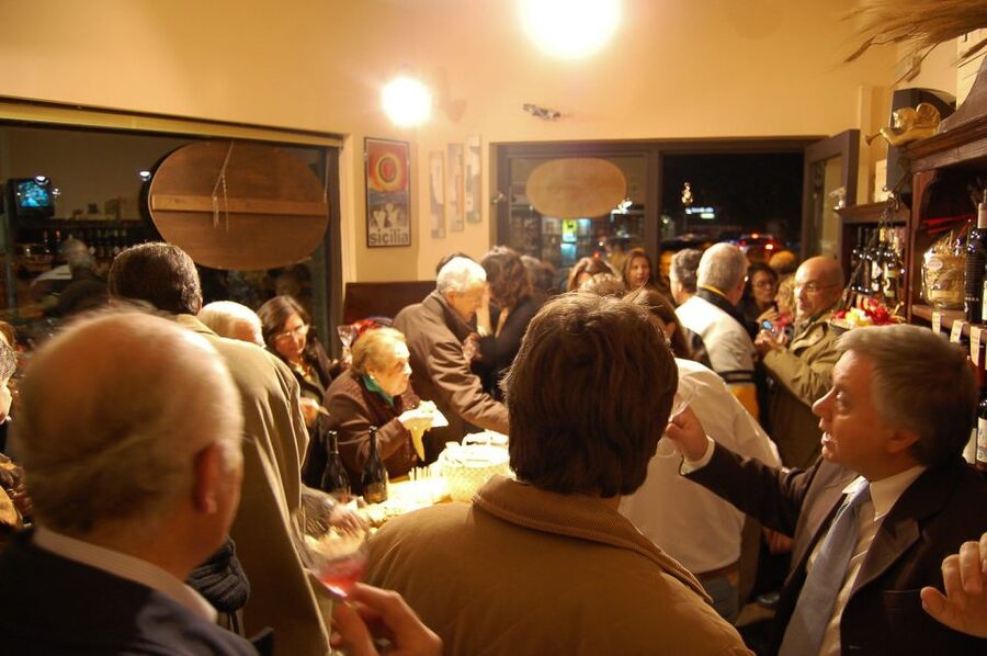 Palermo: 2-Hour Sicilian Cheese and Wine Tasting Tour - Who should book this tasting tour