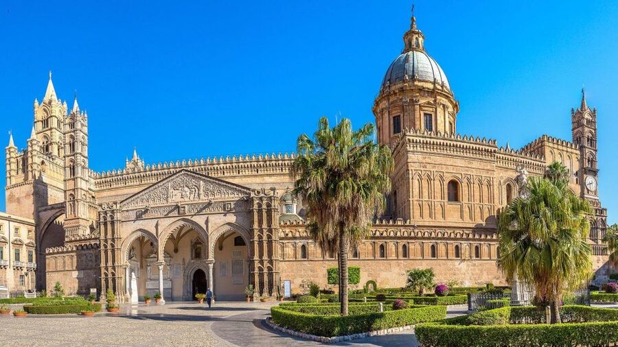 Palermo Audioguide - TravelMate app for your smartphone - Languages, Quiz Moments, and a Few Common-Sense Tips