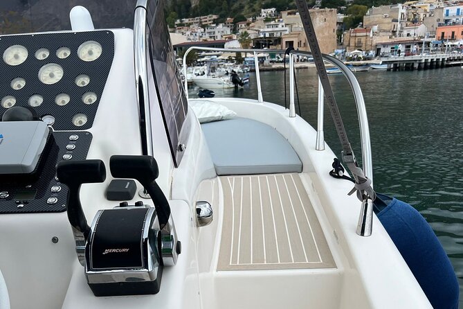 Palermo: Boat tour luxury - Mondello beach stop: music, swimming breaks, and classic Palermo views