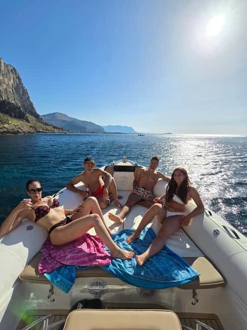 Palermo: HALF-DAY TOUR ON BOAT - Addaura coast and Mondello Bay: cliffs, views, and a real aperitif