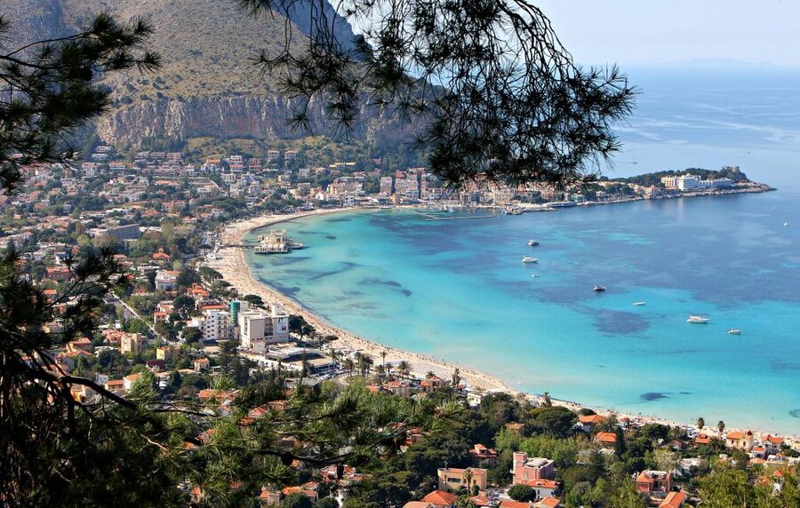 Palermo: Mondello Beach and Caves Boat Tour - Sferracavallo stop: a different view on the Palermo shoreline