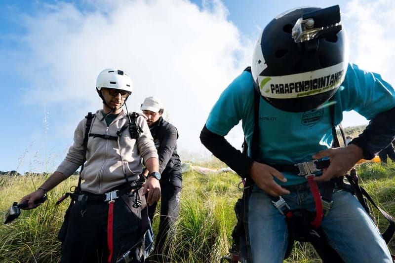 Palermo: paragliding flight with instructor foto and video - Equipment, Insurance, and Safety Briefing That Builds Confidence
