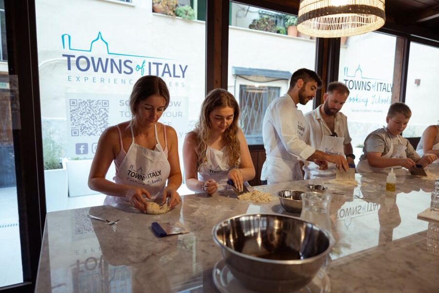 Palermo: Pizza and Gelato Cooking Class with Dinner and Wine - Palermo Pizza And Gelato Cooking Class: What You’re Actually Signing Up For