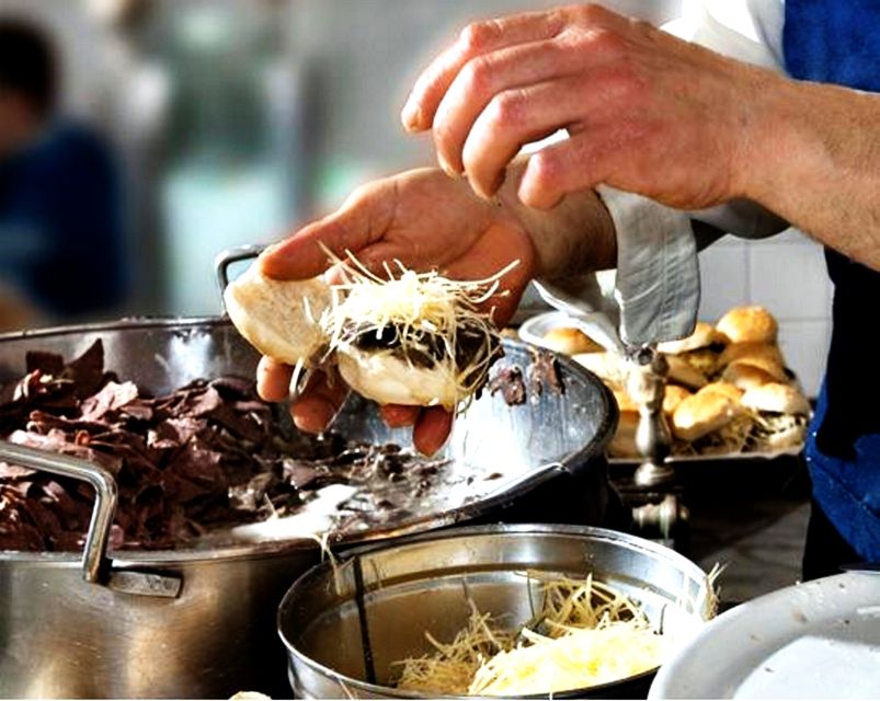 Palermo: Street Food Tour in Ballarò and Vucciria Markets - Price and Value for a $94, 3-Hour Street Food Strategy