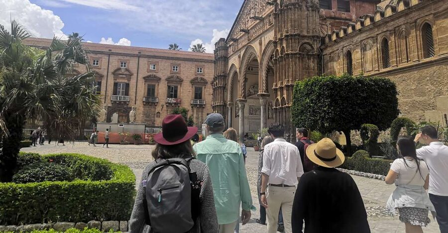 Palermo: Street Food Walking Tour with Local Guide & Tasting - What you’ll actually eat: Palermo street classics in a smart order