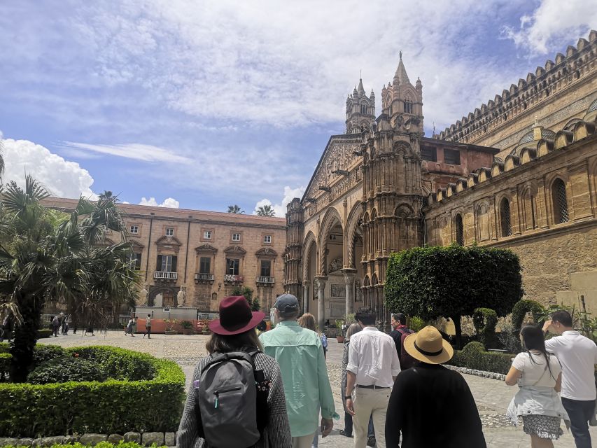 Palermo: Street Food Walking Tour with Local Guide & Tasting - Capo Market: the smell, the noise, and the food logic