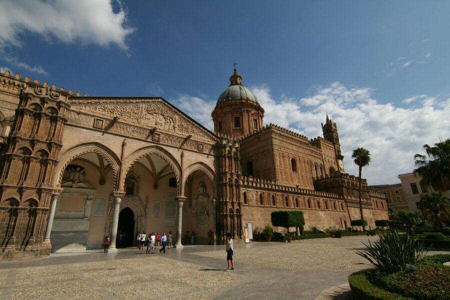 Palermo: three-hour private city tour - Mercato del Capo, Smells, Shouts, and the Snacks You Keep Hearing About