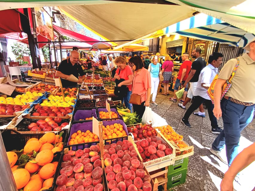 Palermo, tour tra monumenti unici e mercati colorati - Mercato del Capo and street food: what you should expect to taste