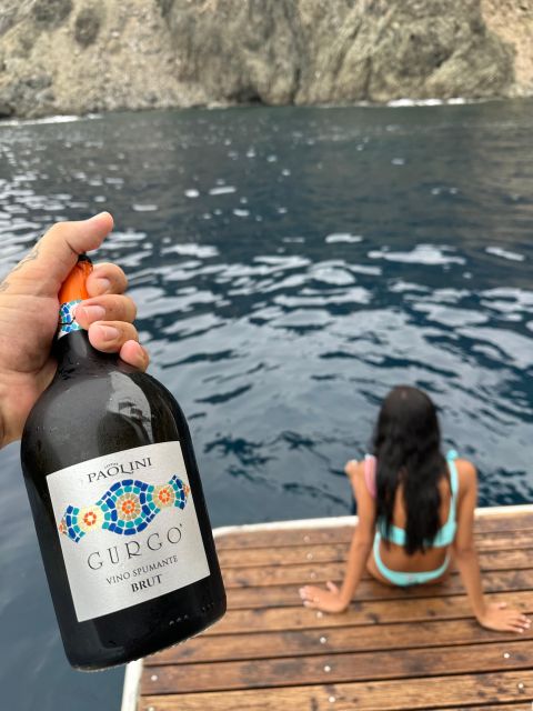 Pantelleria Island: Isola Tour in Yacht with Simone & Luck - Timing and expectations: meeting at 9:30, back around 17:00 to 18:00