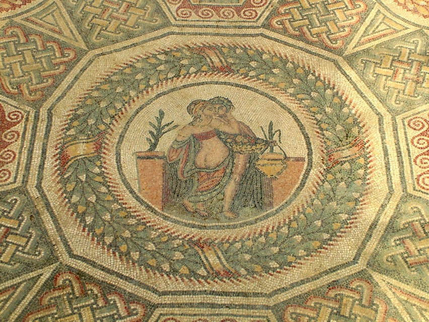 Piazza Armerina: Private Villa Romana del Casale Guided Tour - Practical tips for making the most of your 2 hours