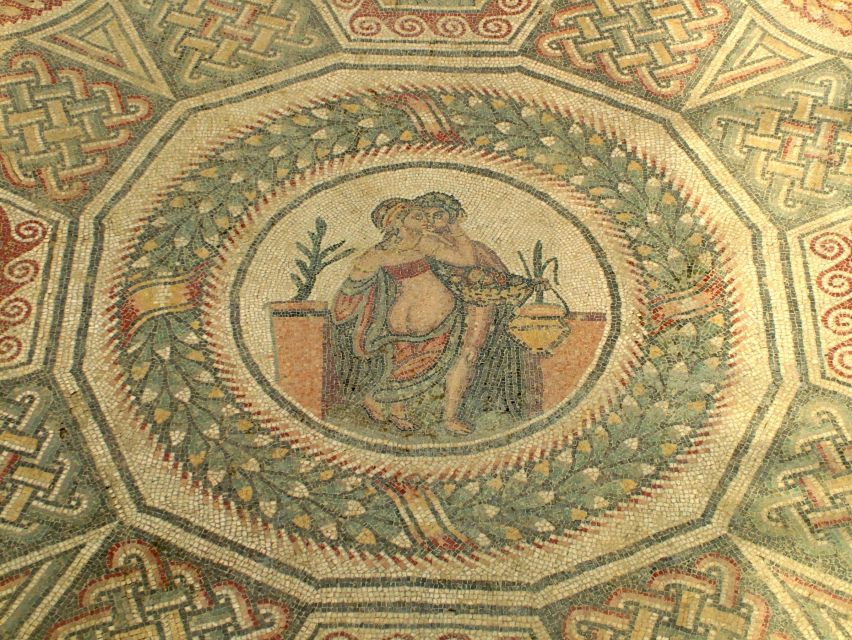 Piazza Armerina: Villa Romana del Casale Guided Tour - Private Rooms of the Domina and Dominus: Sleep, Eat, Work, Repeat